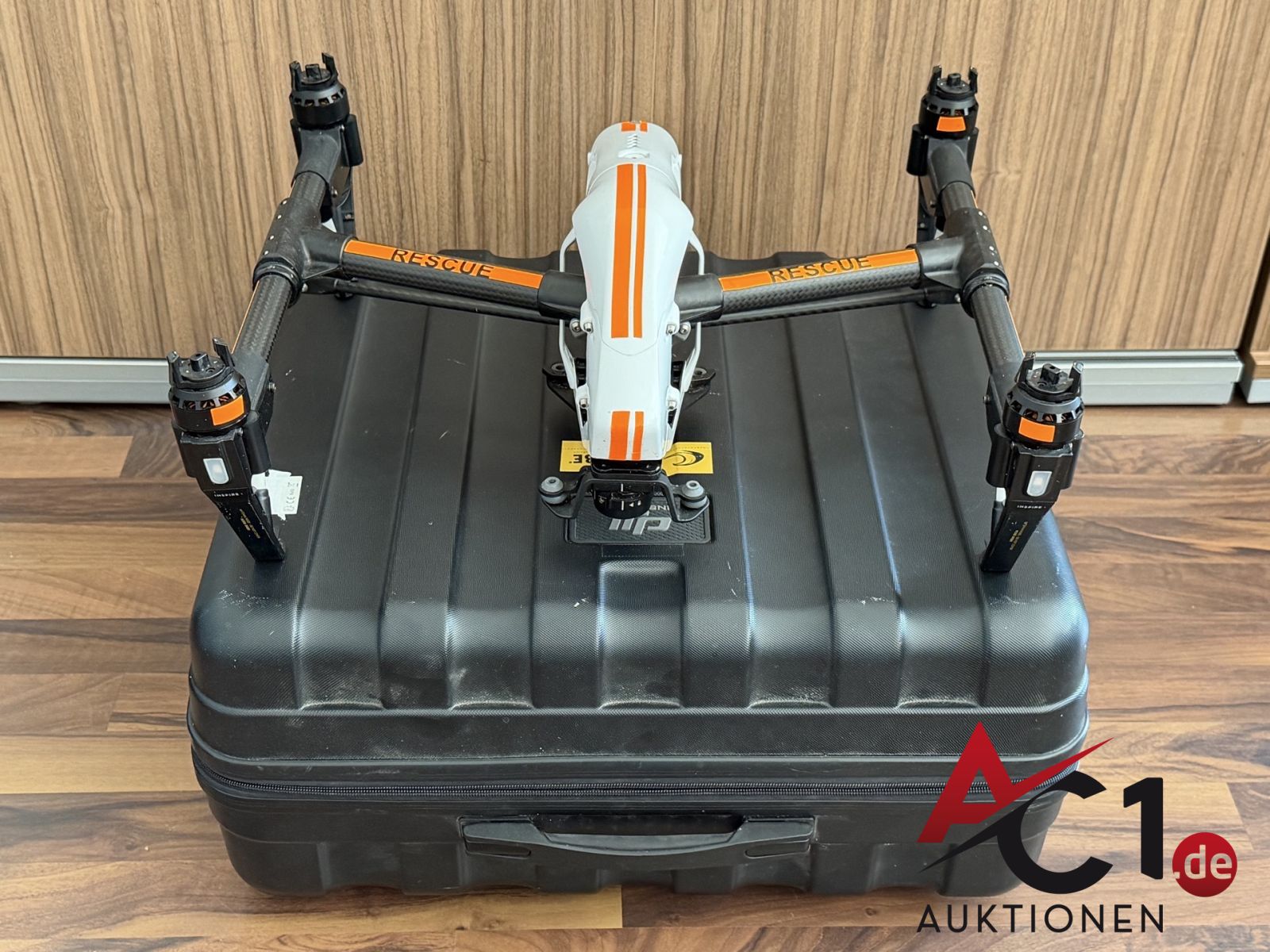 DJI Inspire Profi-Drohne mit Akkus und Zubehör